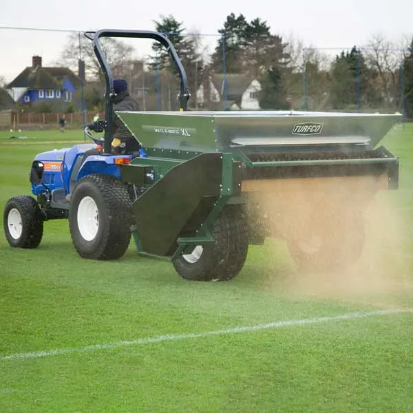 Turfco Mete-R-Matic XL Top Dresser