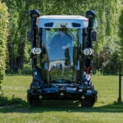 Ransomes_Grossflaechen_Sichelmaeher_kabine_rasen