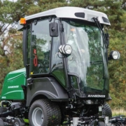 Ransomes_Grossflaechen_Sichelmaeher_kabine_strassenausstattung